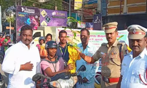 ஹெல்மெட் விழிப்புணர்வு பேரணி ஹெல்மெட் விழிப்புணர்வு பேரணி