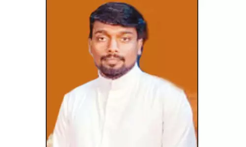 ஆபாச வீடியோக்கள் வெளியான விவகாரம்: தலைமறைவாக இருந்த பாதிரியார் கைது