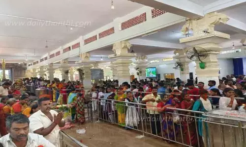 அமாவாசையையொட்டி ஆனைமலை மாசாணியம்மன் கோவிலில் சிறப்பு வழிபாடு-ஏராளமான பக்தர்கள் தரிசனம் அமாவாசையையொட்டி ஆனைமலை மாசாணியம்மன் கோவிலில் சிறப்பு வழிபாடு-ஏராளமான பக்தர்கள் தரிசனம்