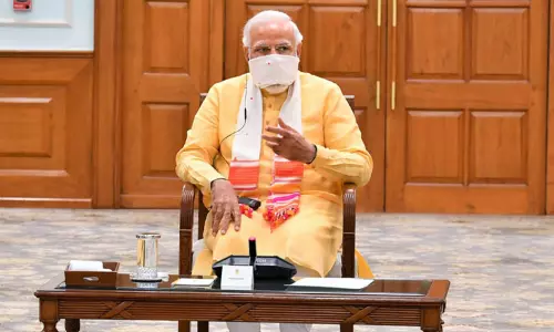 கொரோனா அதிகரிப்பு - பிரதமர் மோடி இன்று அவசர ஆலோசனை...! கொரோனா அதிகரிப்பு - பிரதமர் மோடி இன்று அவசர ஆலோசனை...!