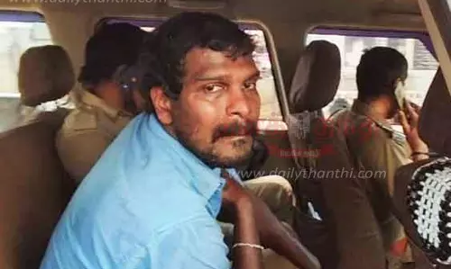 கோர்ட்டில் ஆஜராக வந்த பெண் மீது ஆசிட் வீச்சு