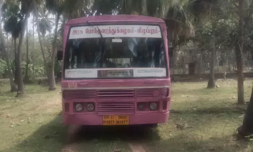 அடிக்கடி பழுதாகும் அரசு பஸ்சால் மாணவர்கள், பொதுமக்கள் அவதி அடிக்கடி பழுதாகும் அரசு பஸ்சால் மாணவர்கள், பொதுமக்கள் அவதி