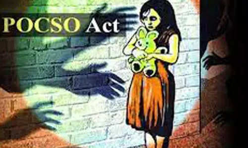 தர்மபுரியில்சிறுமியை கடத்தி திருமணம்; மெக்கானிக் போக்சோவில் கைது தர்மபுரியில்சிறுமியை கடத்தி திருமணம்; மெக்கானிக் போக்சோவில் கைது