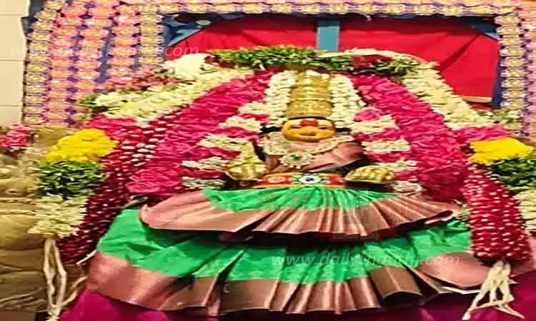 சிறப்பு அலங்காரம் சிறப்பு அலங்காரம்