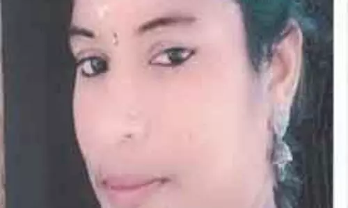 ஆசிட் வீச்சில் படுகாயமடைந்த பெண்ணுக்கு 2-வது நாளாக தீவிர சிகிச்சை