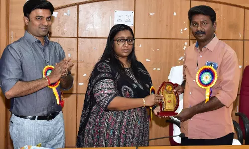 காசநோய் தடுப்பு பணியில் சிறப்பாக பணியாற்றிய மருத்துவ அலுவலர்களுக்கு பாராட்டு-கலெக்டர் கேடயங்களை வழங்கினார்