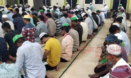 தஞ்சை பள்ளிவாசல்களில் சிறப்பு தொழுகை