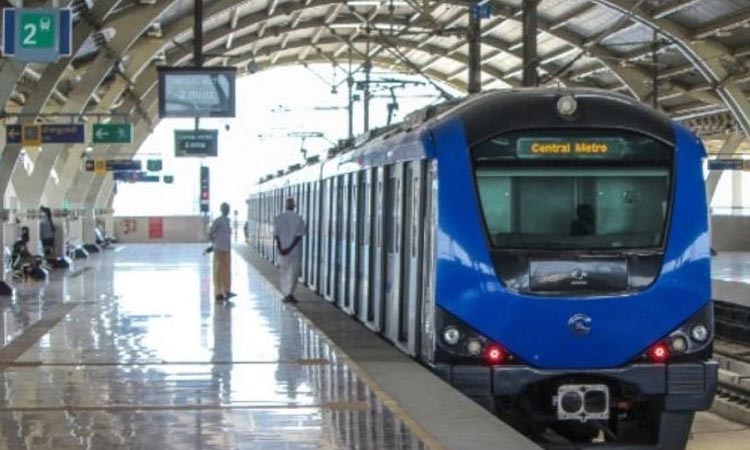 மெட்ரோ ரெயில் நிலையங்களில் பயண அட்டை இருந்தால் மட்டுமே வாகனங்களை நிறுத்த அனுமதி - மெட்ரோ நிர்வாகம் அறிவிப்பு