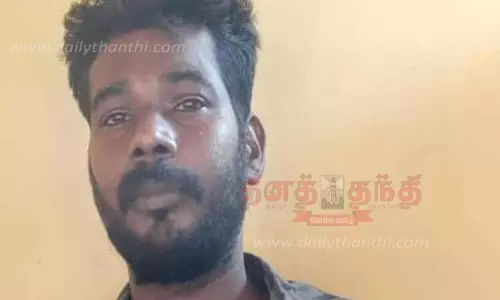 இலங்கையில் இருந்து மண்டபம் முகாமுக்கு வந்த அகதியிடம் போலீசார் விசாரணை இலங்கையில் இருந்து மண்டபம் முகாமுக்கு வந்த அகதியிடம் போலீசார் விசாரணை