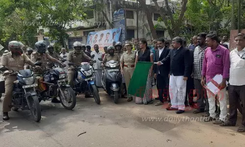 ஹெல்மெட் விழிப்புணர்வு ஊர்வலம்