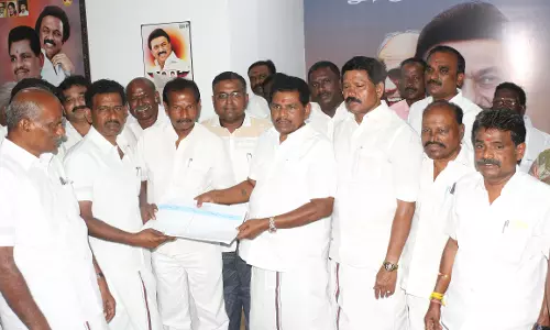 தூத்துக்குடி தெற்கு மாவட்டத்திலுள்ள3 சட்டமன்ற தொகுதியிலும் புதிதாக1½ லட்சம் உறுப்பினர்கள் சேர்க்க வேண்டும்: அமைச்சர் அனிதா ராதாகிருஷ்ணன் தூத்துக்குடி தெற்கு மாவட்டத்திலுள்ள3 சட்டமன்ற தொகுதியிலும் புதிதாக1½ லட்சம் உறுப்பினர்கள் சேர்க்க வேண்டும்: அமைச்சர் அனிதா ராதாகிருஷ்ணன்