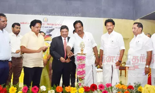 மதுரையில்  வைகை இலக்கிய திருவிழா 2023 தொடக்கம் - அமைச்சர்கள் அன்பில் மகேஷ் பொய்யாமொழி, மூர்த்தி, பழனிவேல் தியாகராஜன் பங்கேற்பு