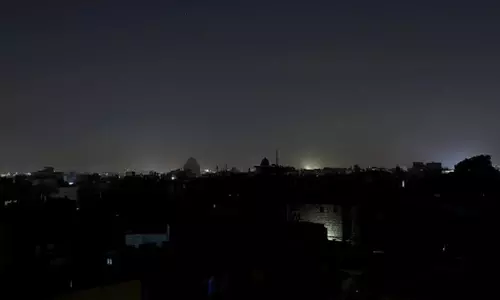 பாகிஸ்தானின் கைபர் பக்துங்வாவில் அதிகப்படியான மின்வெட்டுக்கு எதிராக ஆர்ப்பாட்டம்