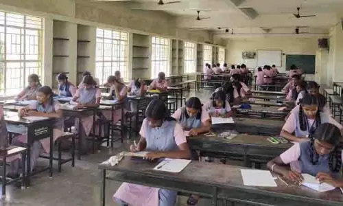 10ம் வகுப்பு பொதுத்தேர்வு: இன்று முதல் ஹால் டிக்கெட் பதிவிறக்கலாம் - அரசுத் தேர்வுகள் இயக்ககம்