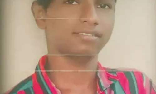 படகில் கடலுக்கு சென்றசிறுவன் திடீர் சாவு படகில் கடலுக்கு சென்றசிறுவன் திடீர் சாவு