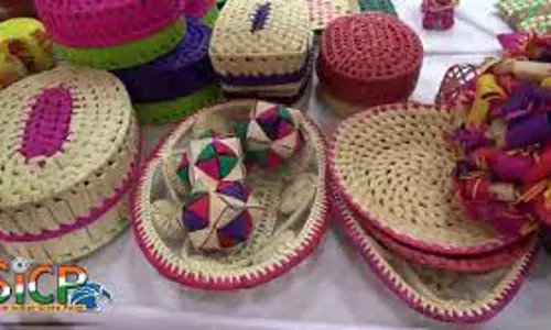 மகளிர் சுய உதவி குழுக்கள் உற்பத்தி செய்யும் பொருட்கள் விற்பனை கண்காட்சி