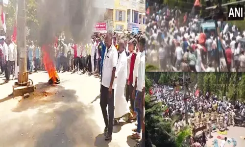 கர்நாடகாவில் எடியூரப்பா வீடு மீது கல்வீச்சு