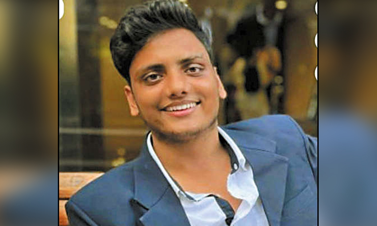 கோயம்பேட்டில் பரபரப்பு: திருமண நிகழ்ச்சியில் நடனமாடிய என்ஜினீயரிங் மாணவர் சுருண்டு விழுந்து சாவு