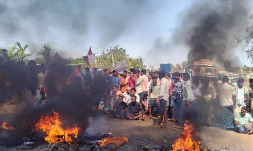 சிவமொக்காவில் பஞ்சாரா சமூகத்தினர் மீண்டும் போராட்டம் சிவமொக்காவில் பஞ்சாரா சமூகத்தினர் மீண்டும் போராட்டம்
