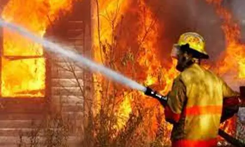 ஐஸ்கிரீம் தொழிற்சாலையில் பயங்கர தீ விபத்து ஐஸ்கிரீம் தொழிற்சாலையில் பயங்கர தீ விபத்து