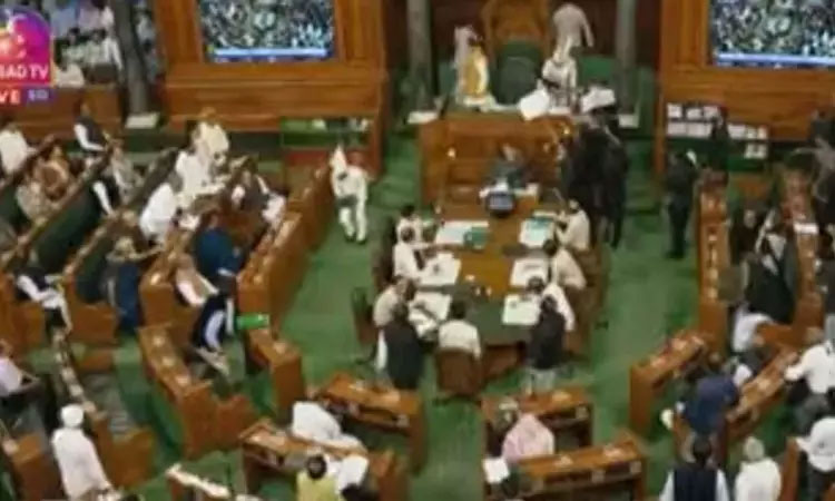 தொடர் அமளி: நாடாளுமன்ற இரு அவைகளும் ஒத்திவைப்பு!