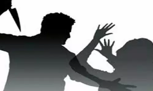 வாலிபருக்கு கத்திக்குத்து