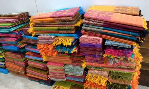 நெகமம் காட்டன் சேலைகள் விற்பனை அதிகரிப்பு