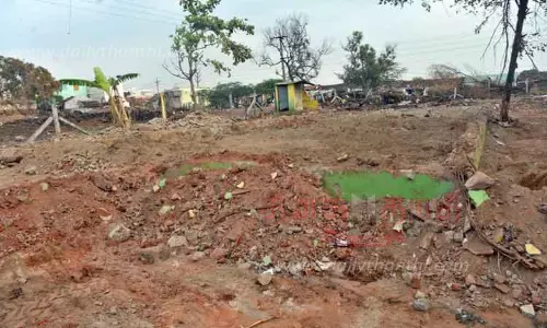 குப்பைகளை உரமாக்கும் மையம் இடித்து அகற்றம்