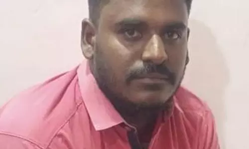 பெண்ணை கழுத்தை அறுத்து கொன்ற உறவினர் உள்பட 2 பேர் கைது