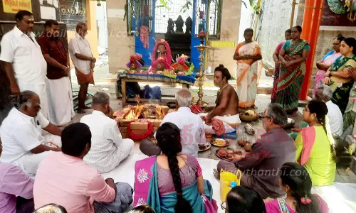 கோவில்களில் சிறப்பு வழிபாடுஏராளமான பக்தர்கள் தரிசனம் கோவில்களில் சிறப்பு வழிபாடுஏராளமான பக்தர்கள் தரிசனம்