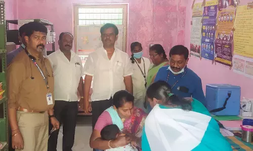 குழந்தைகளுக்கான தடுப்பூசி முகாம்