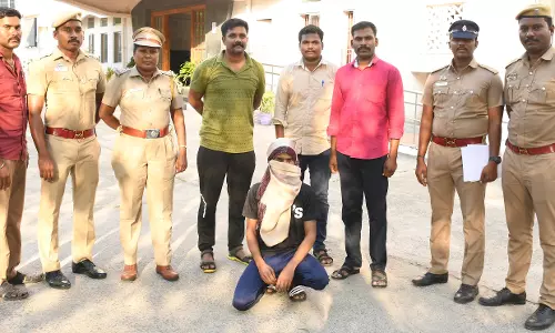 ரூ.6¼ லட்சம் மோசடி செய்த வழக்கில் தலைமறைவான டெல்லி வாலிபர் சிறையில் அடைப்பு ரூ.6¼ லட்சம் மோசடி செய்த வழக்கில் தலைமறைவான டெல்லி வாலிபர் சிறையில் அடைப்பு