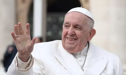 ரோம் ஆஸ்பத்திரியில் போப் ஆண்டவருக்கு மருத்துவ பரிசோதனை