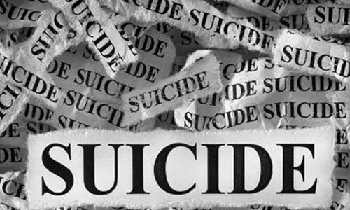 ஆற்றில் குதித்து எஸ்.எஸ்.எல்.சி. மாணவர் தற்கொலை ஆற்றில் குதித்து எஸ்.எஸ்.எல்.சி. மாணவர் தற்கொலை