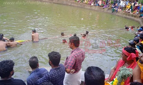 இட்டகவேலி நீலகேசி அம்மன் கோவிலில் கமுகு எழுந்தருளல் நிகழ்ச்சி