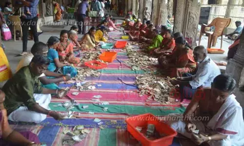 நெல்லையப்பர் கோவிலில் உண்டியல் காணிக்கை ரூ.19 லட்சம்