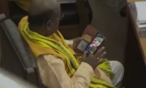 திரிபுரா சட்டசபையில் ஆபாசப்படம் பார்த்த பா.ஜ.க எம்.எல்.ஏ - நடவடிக்கை எடுக்க காங்கிரஸ் கோரிக்கை திரிபுரா சட்டசபையில் ஆபாசப்படம் பார்த்த பா.ஜ.க எம்.எல்.ஏ - நடவடிக்கை எடுக்க காங்கிரஸ் கோரிக்கை