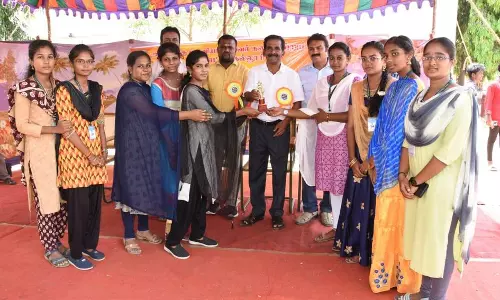 பழனியாண்டவர் கலை-பண்பாட்டு கல்லூரியில் விளையாட்டு விழா பழனியாண்டவர் கலை-பண்பாட்டு கல்லூரியில் விளையாட்டு விழா