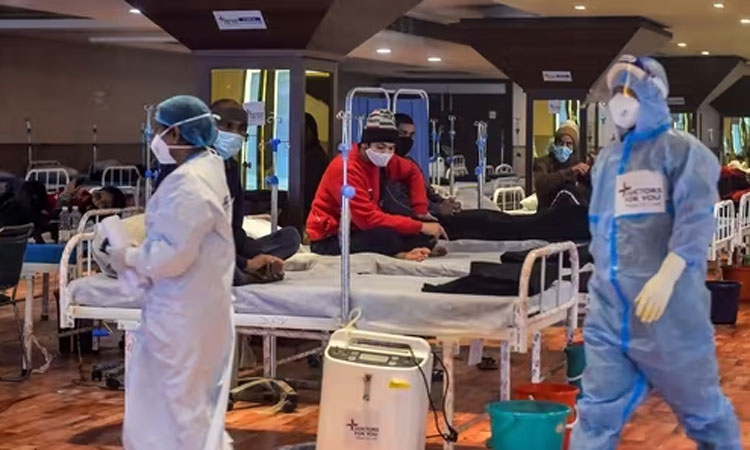 இந்தியாவில் கொரோனா பாதிப்பு இன்று சற்று குறைந்தது