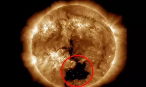 சூரியனில் பூமியை விட 20 மடங்கு பெரிய துளை...! ஆத்தாடி எவ்வளவு பெரிய ஓட்டை...! என்ன நடக்குமோ...!