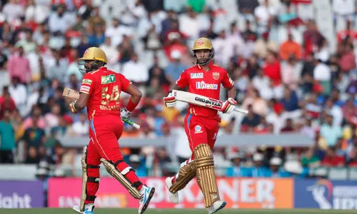 பானுகா-தவான் அதிரடி: பஞ்சாப் 191 ரன்கள் குவிப்பு...!