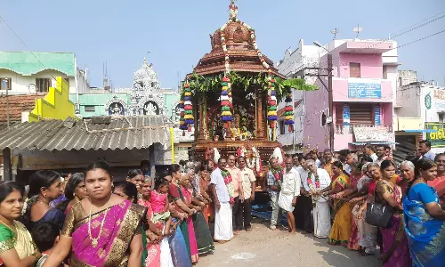 தர்மபுரியில் சென்னகேசவ பெருமாள் கோவில் ராம நவமி திருவிழா தேரோட்டம்