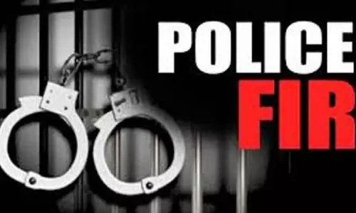 மரத்தில் லாரி மோதி டிரைவர் சாவு