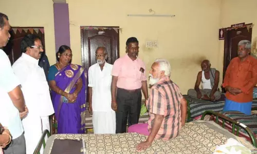 நகர்ப்புற வீடற்றோர் தங்கும் இல்லத்தில் மேயர் ஆய்வு
