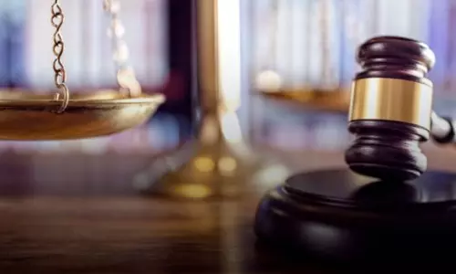 கோவில் நிலத்தில் கழிவுகள் கொட்டியவர்கள் மீது வழக்கு போடப்பட்டுள்ளது- மதுரை ஐகோர்ட்டில் தகவல் கோவில் நிலத்தில் கழிவுகள் கொட்டியவர்கள் மீது வழக்கு போடப்பட்டுள்ளது- மதுரை ஐகோர்ட்டில் தகவல்