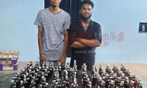 மது விற்ற 2 பேர் கைது மது விற்ற 2 பேர் கைது