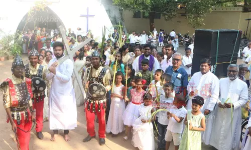 கிறிஸ்தவர்கள் குருத்தோலை பவனி