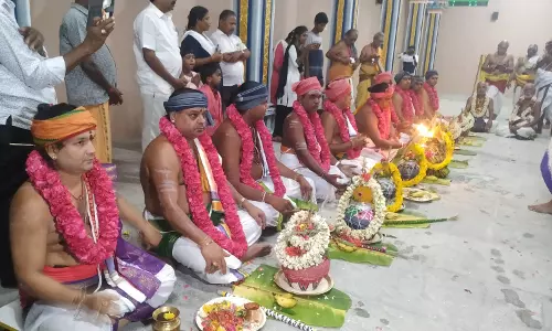 கும்பாபிஷேகத்தை முன்னிட்டு முதல் கால யாக சாலை பூஜை