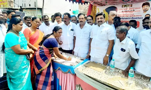 தி.மு.க. பவள விழாவையொட்டி நாமக்கல் கிழக்கு மாவட்டத்தில் 2 லட்சம் உறுப்பினர்களை சேர்க்க முடிவு-செயலாளர் ராஜேஷ்குமார் எம்.பி. தகவல்