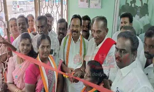 சட்டமன்ற உறுப்பினர் அலுவலகத்தில் புதிய இ-சேவை மையம்; ரூபி மனோகரன் எம்.எல்.ஏ. தொடங்கி வைத்தார்